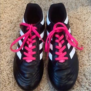 Girls Adidas soccer shoes size 4